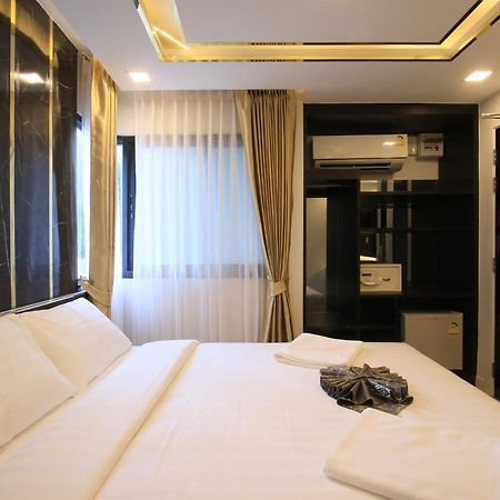 Pratunam Atrium Hotel Bangkok Exterior photo