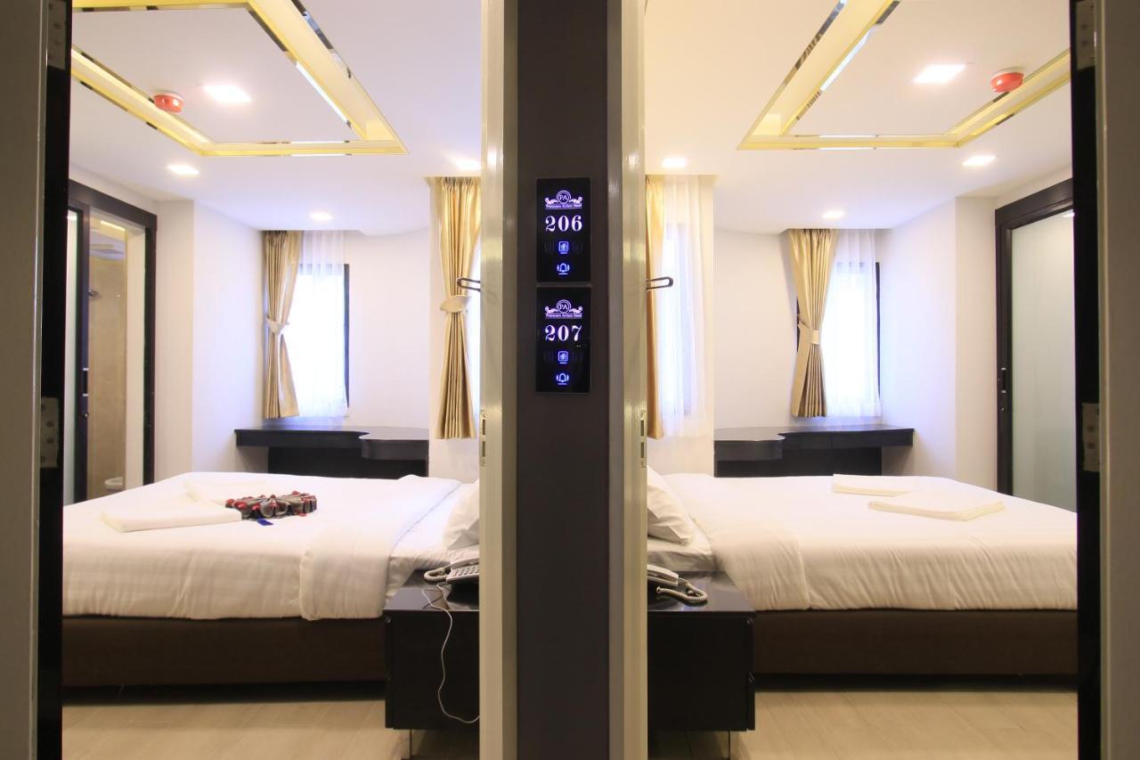 Pratunam Atrium Hotel Bangkok Exterior photo