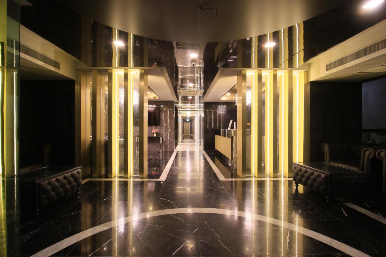 Pratunam Atrium Hotel Bangkok Exterior photo